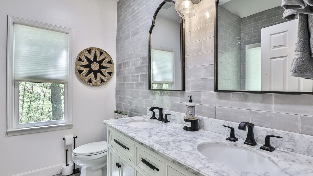 Photo of Bathroom in Big Canoe