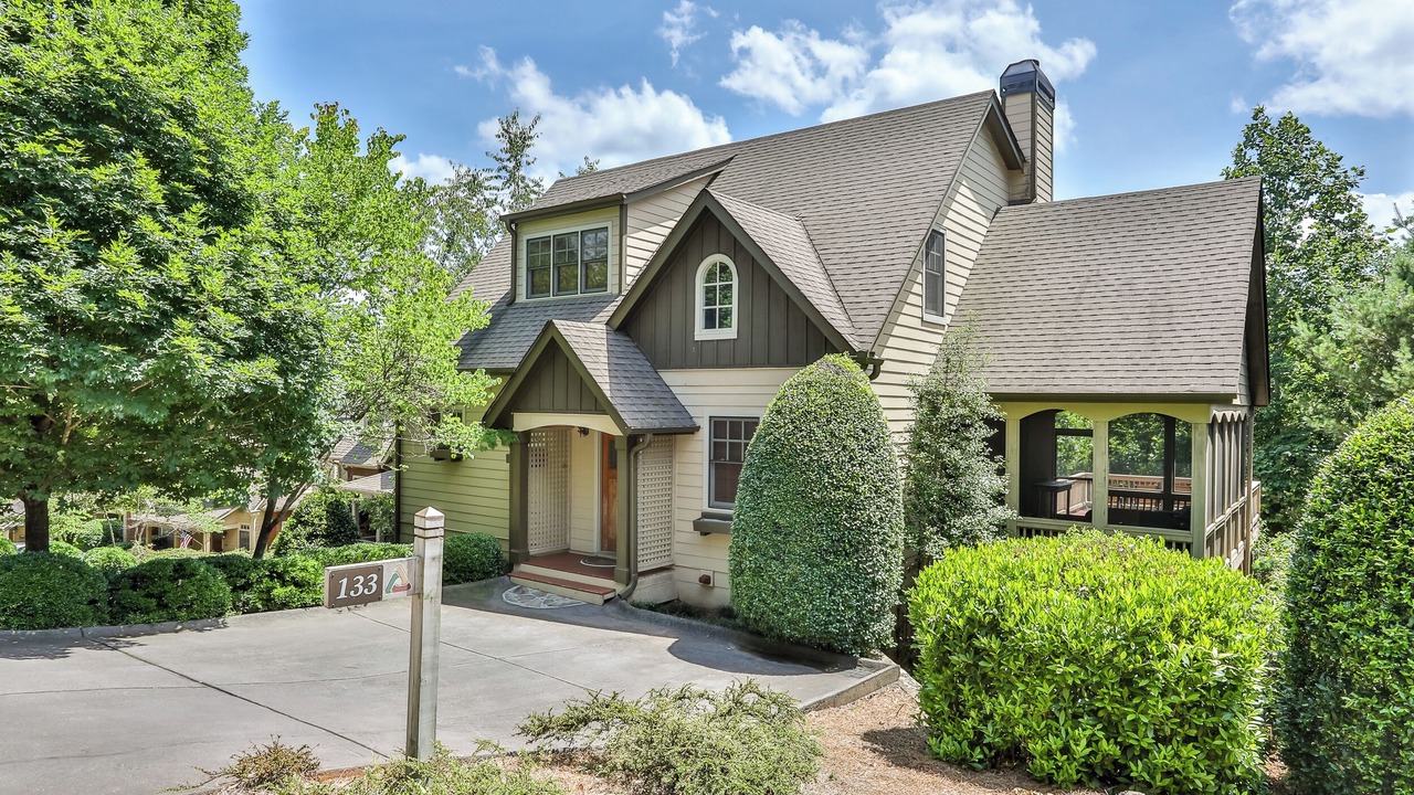 Photo of Others in Big Canoe