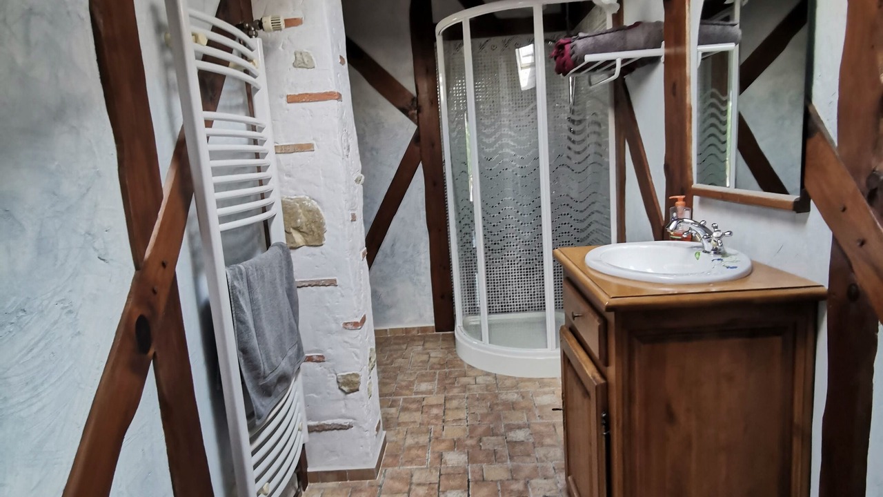 Photo of Bathroom in Mirepoix