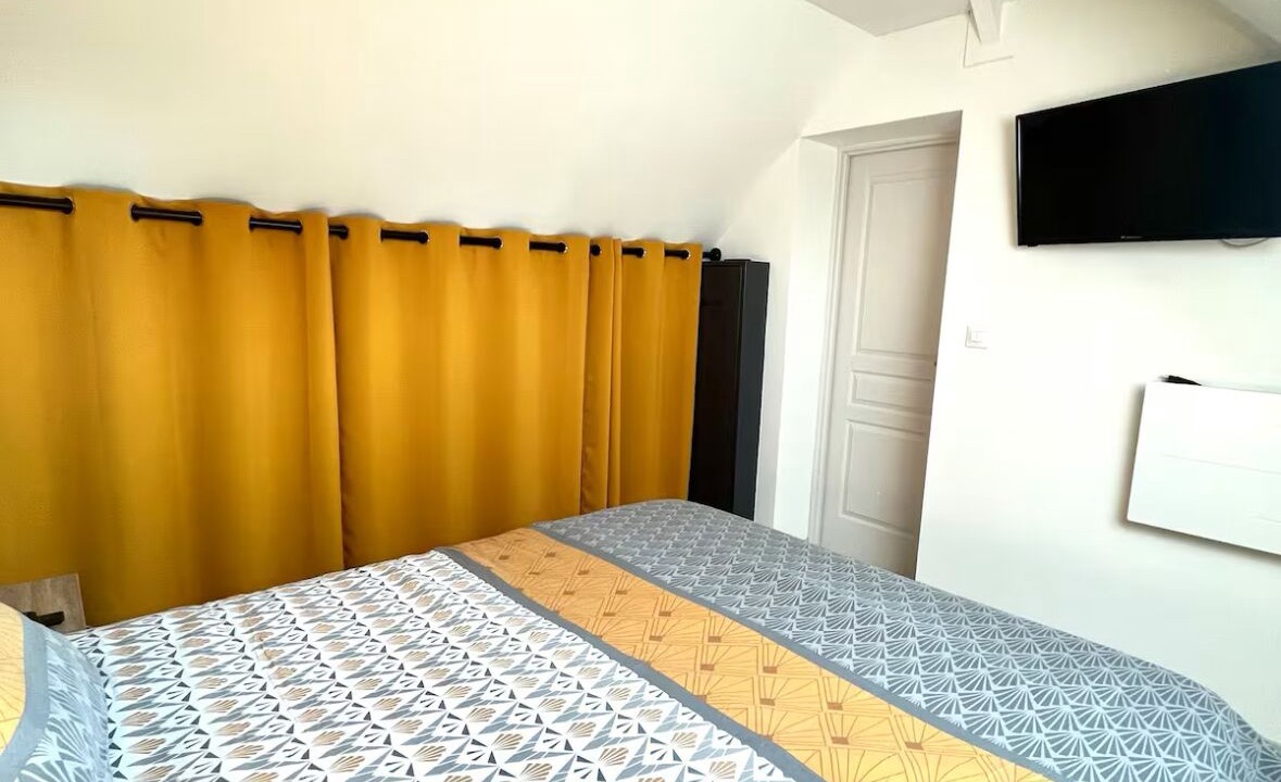 Photo of Bedroom in Neufchatel-en-Bray