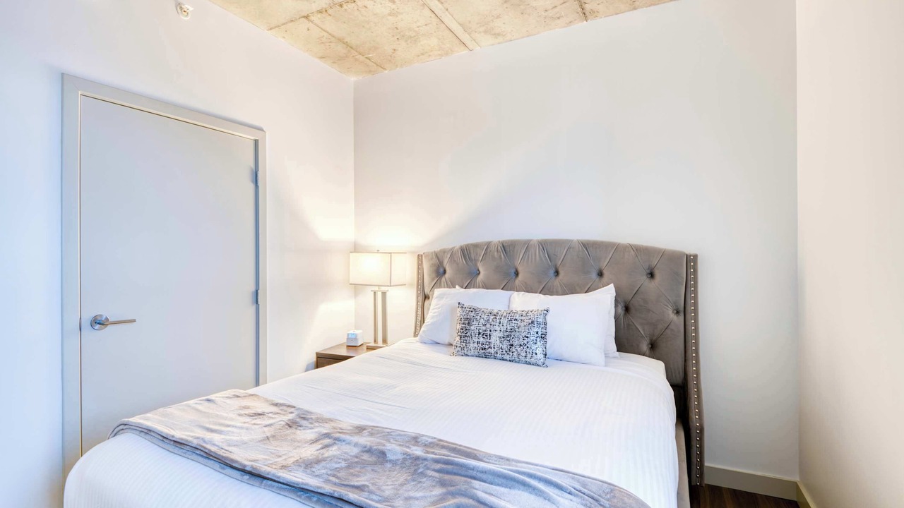 Photo of Bedroom in MIT