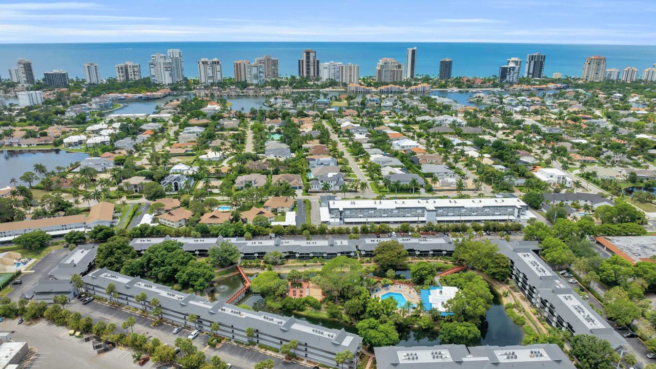 Photo of Outdoor in Park Shore