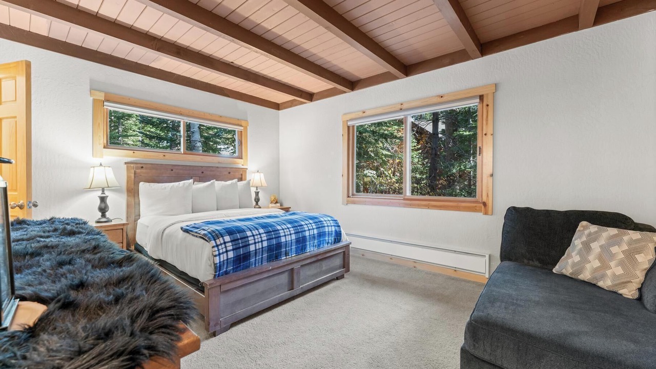 Photo of Bedroom in Donner Lake Woods