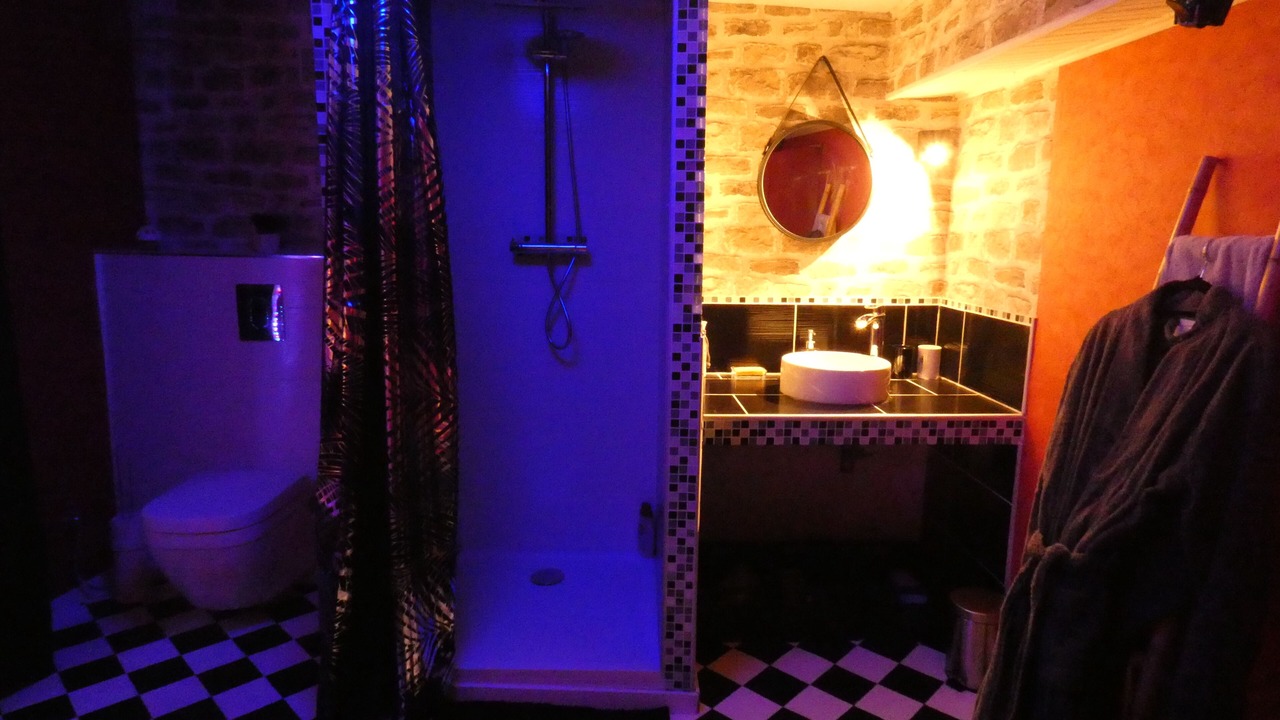 Photo of Bathroom in Barr