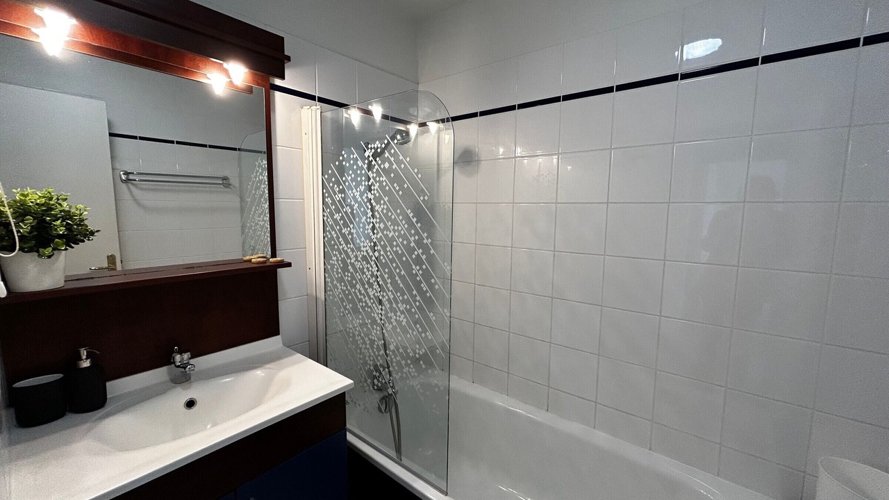 Photo of Bathroom in La Roche-Posay