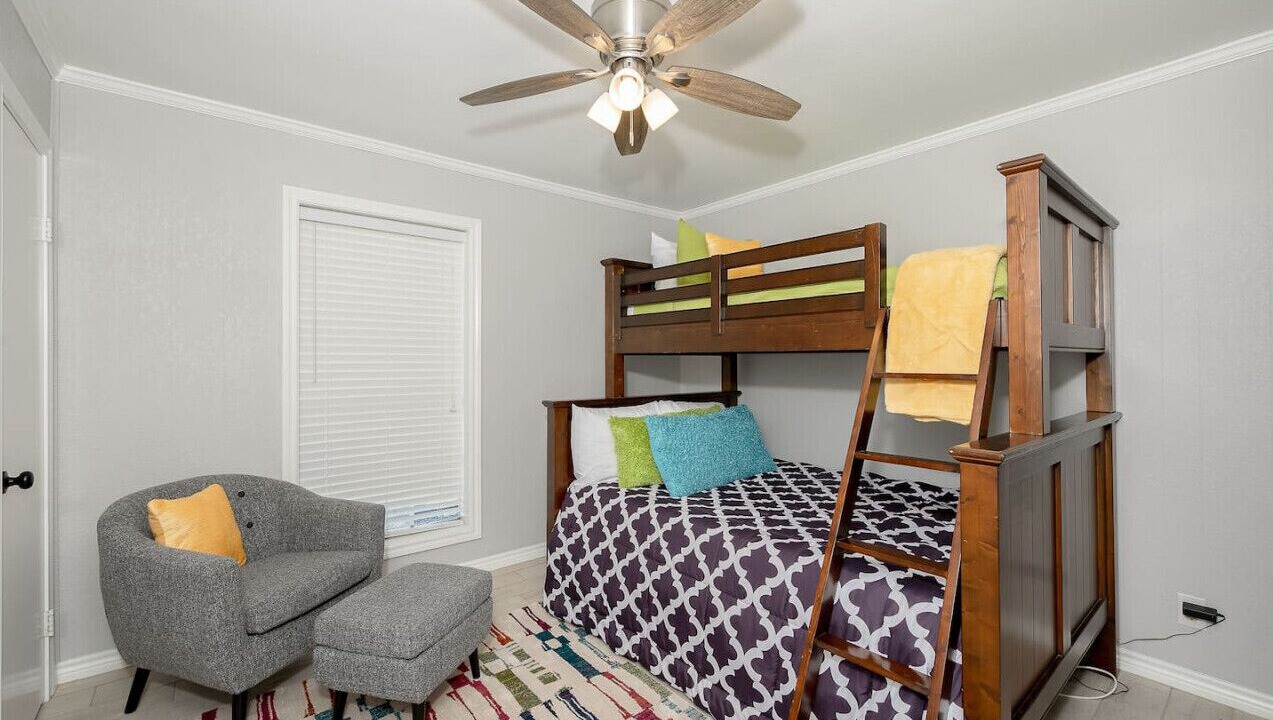 Photo of Bedroom in Carter's Grove