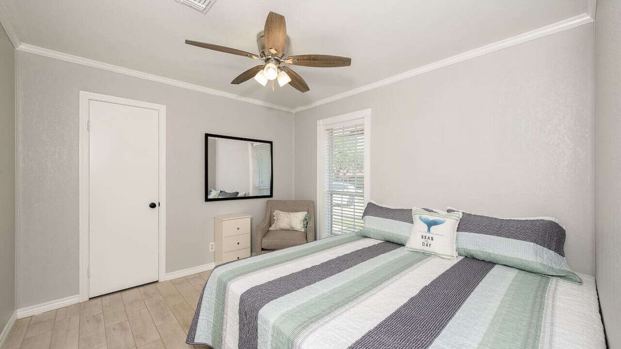 Photo of Bedroom in Carter's Grove