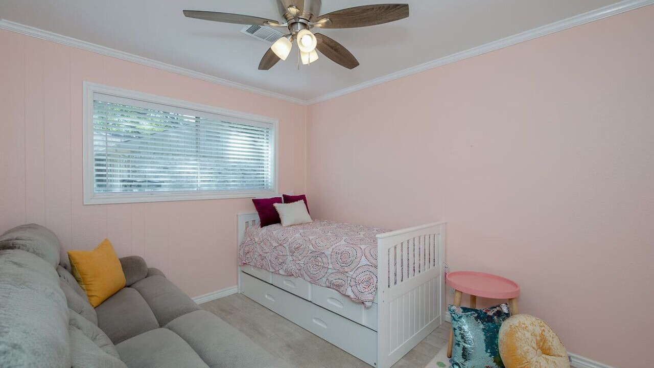 Photo of Bedroom in Carter's Grove