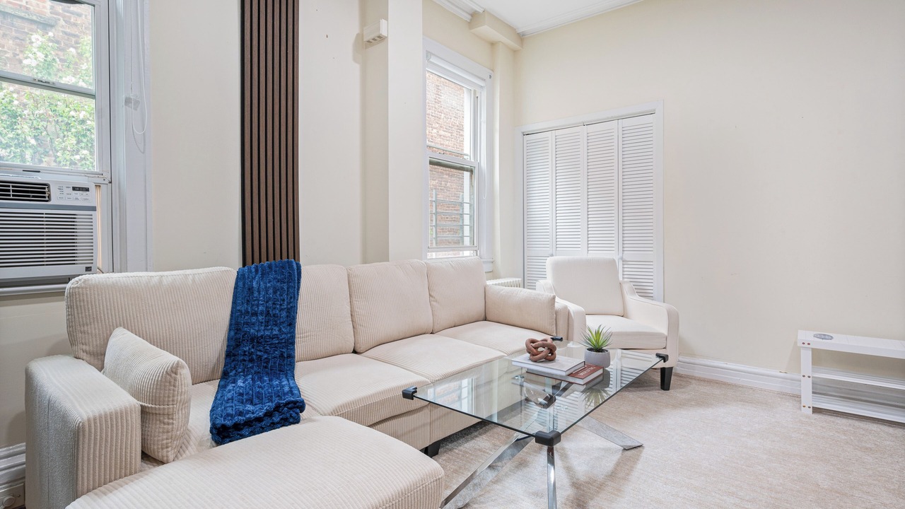 Photo of Livingroom in Jersey City