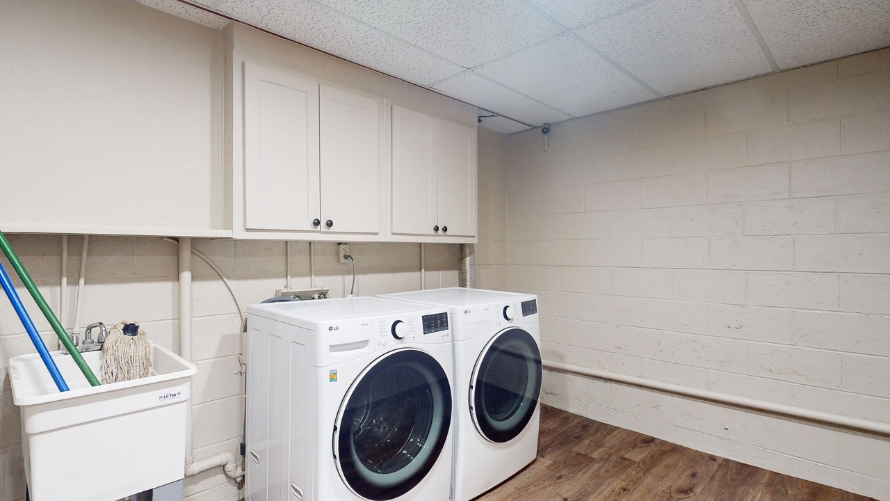 Photo of Others in Jasper