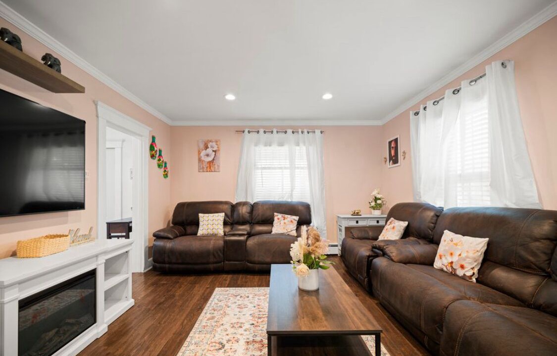 Photo of Livingroom in Danbury