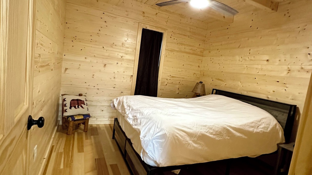 Photo of Bedroom in Minong