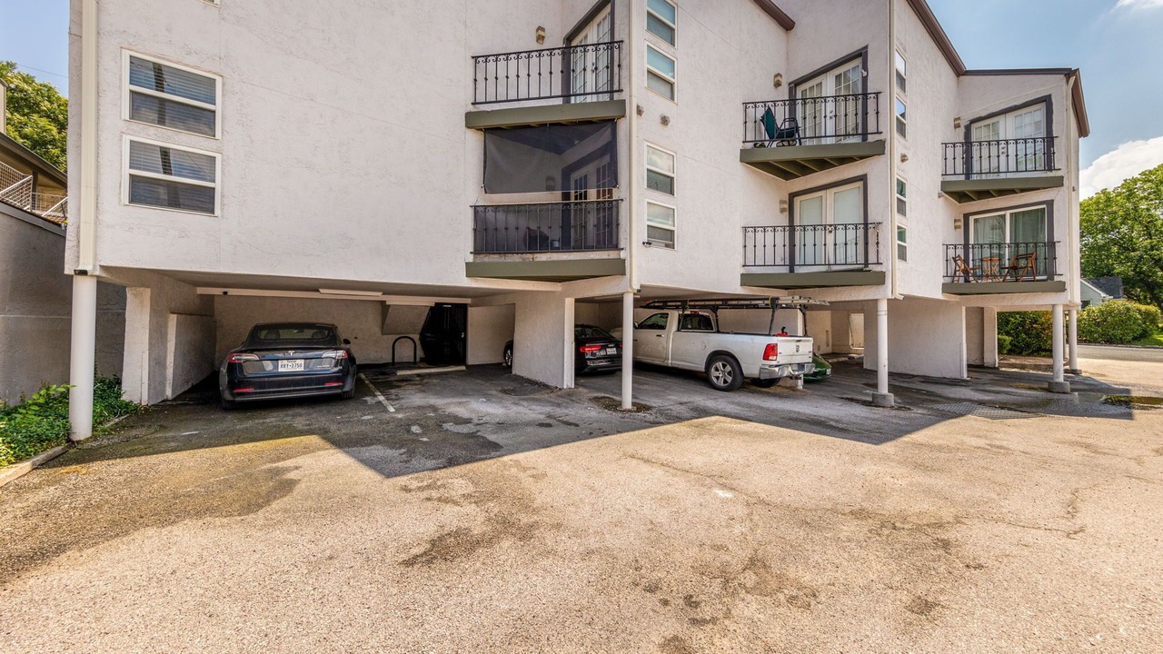 Photo of Outdoor in Old Enfield