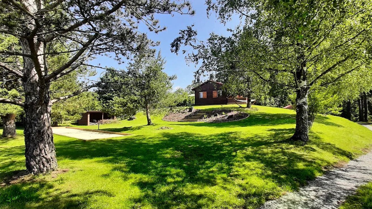 Photo of Outdoor in Saint-Victor-Malescours