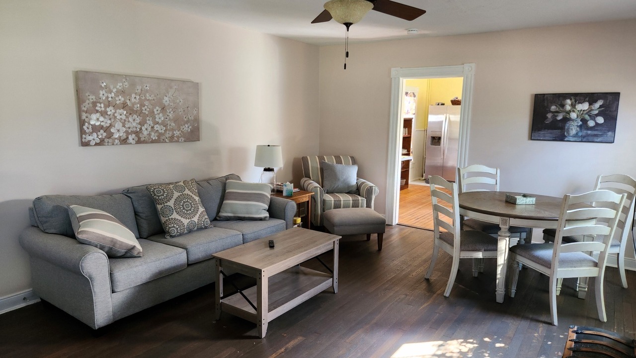 Photo of Livingroom in New Kent
