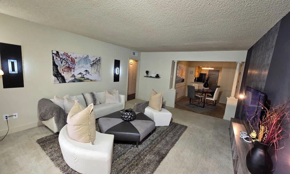 Photo of Livingroom in Uptown