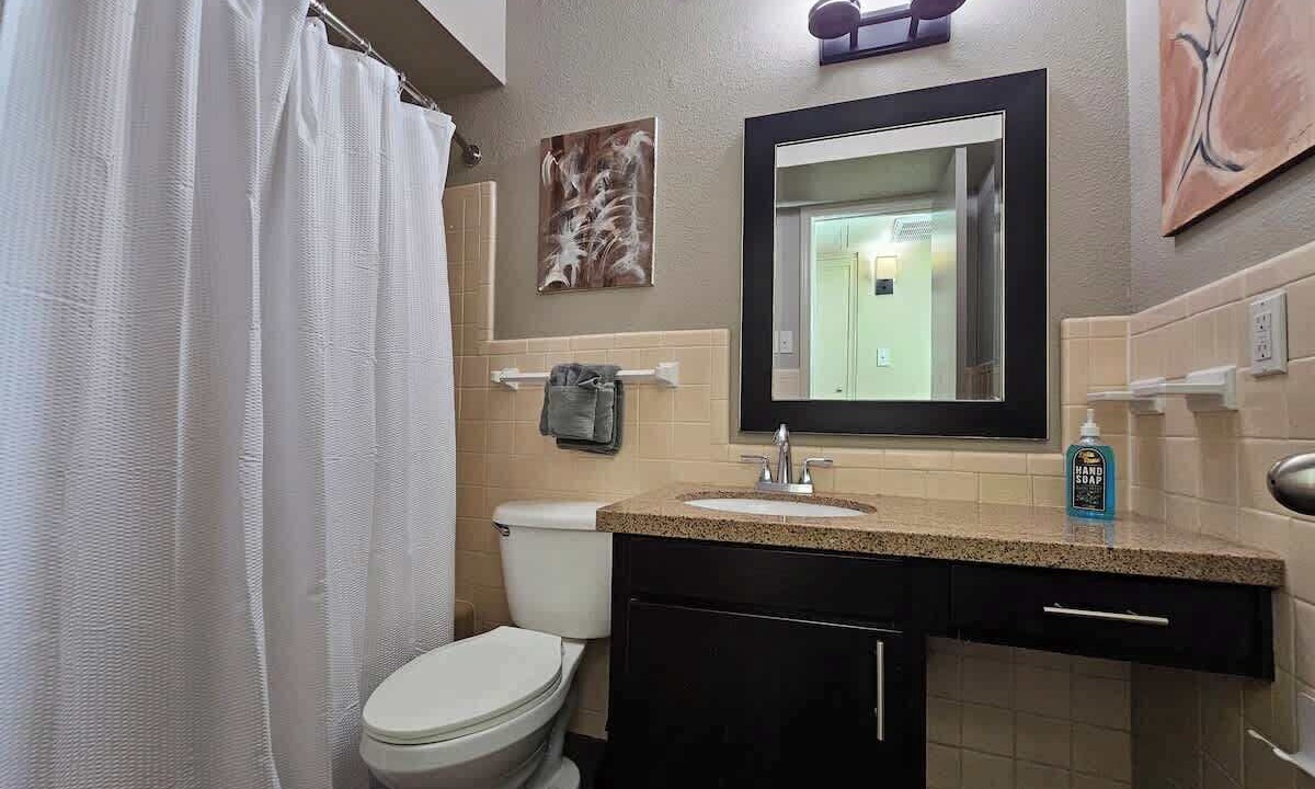 Photo of Bathroom in Uptown