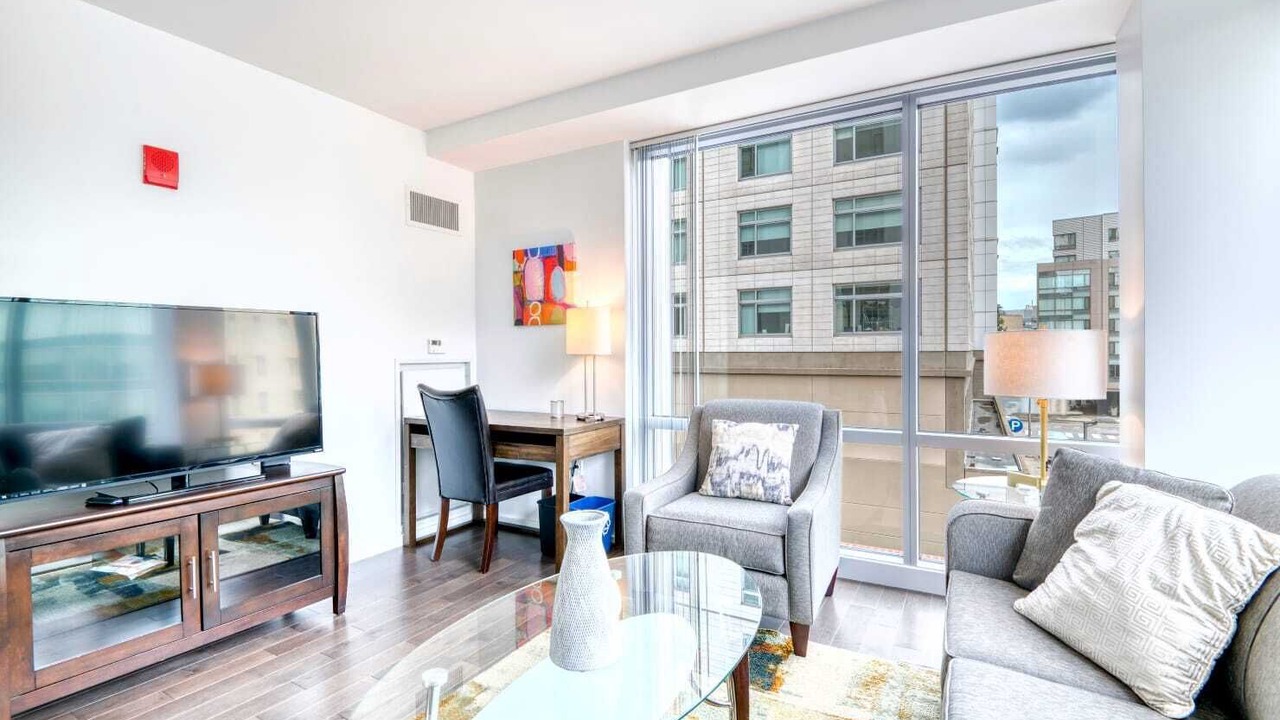 Photo of Livingroom in East Cambridge