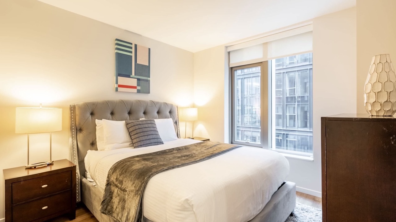 Photo of Bedroom in Seaport District