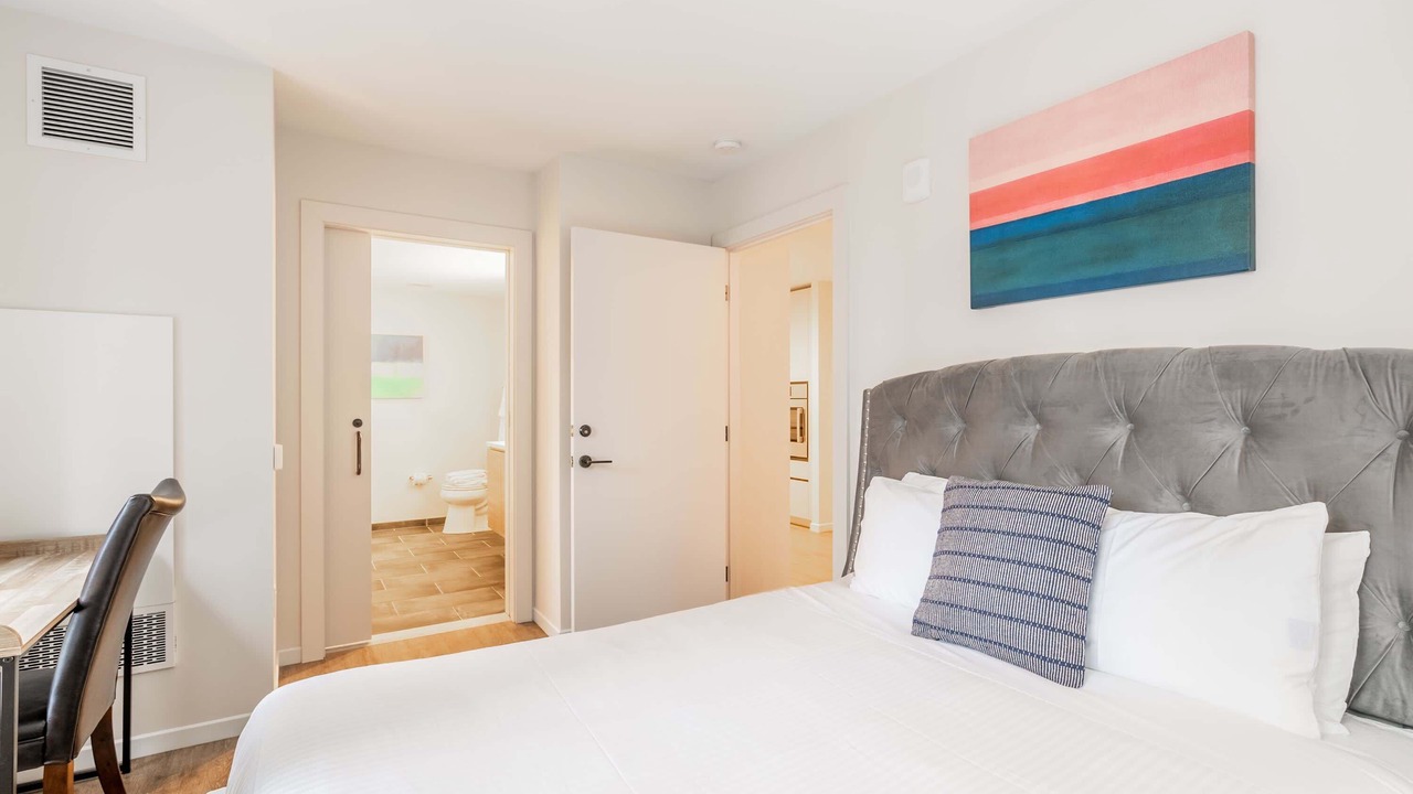 Photo of Bedroom in Seaport District