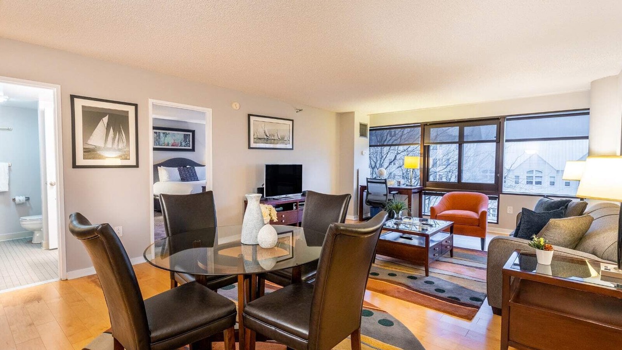 Photo of Livingroom in Downtown