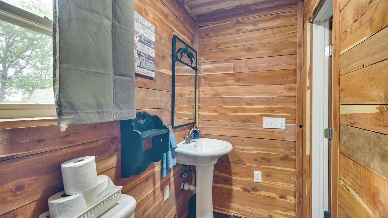 Photo of Bathroom in Ozark