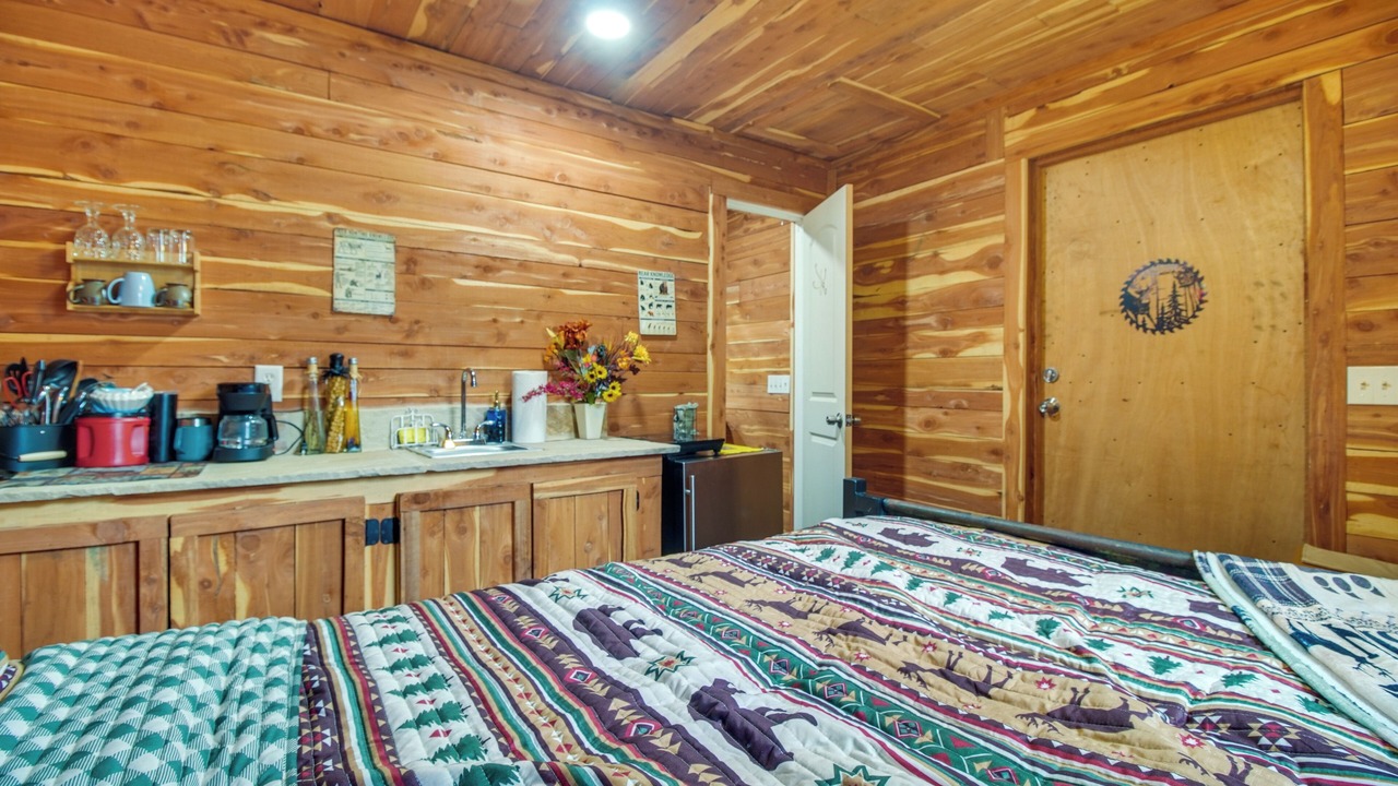 Photo of Bedroom in Ozark