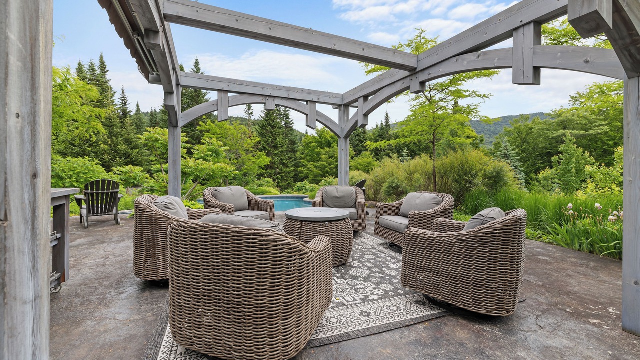 Photo of Patio Balcony in Stoneham-et-Tewkesbury