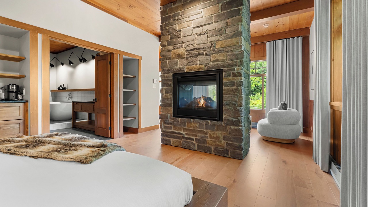 Photo of Bedroom in Stoneham-et-Tewkesbury