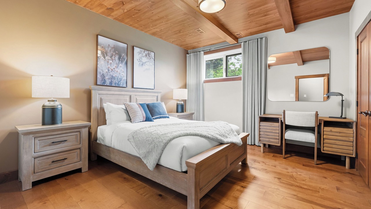 Photo of Bedroom in Stoneham-et-Tewkesbury