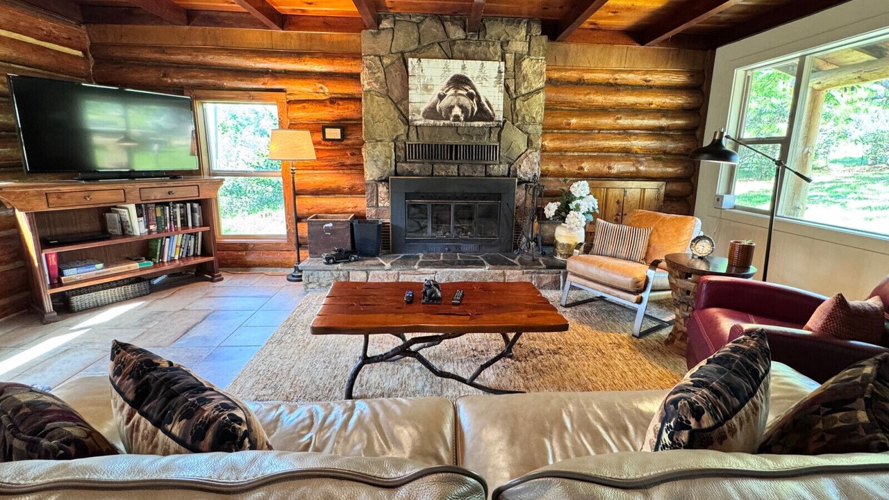 Photo of Livingroom in Mariposa
