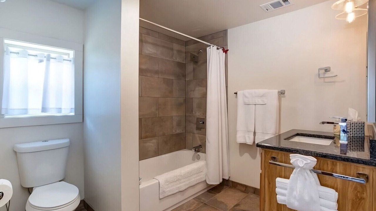 Photo of Bathroom in Mariposa