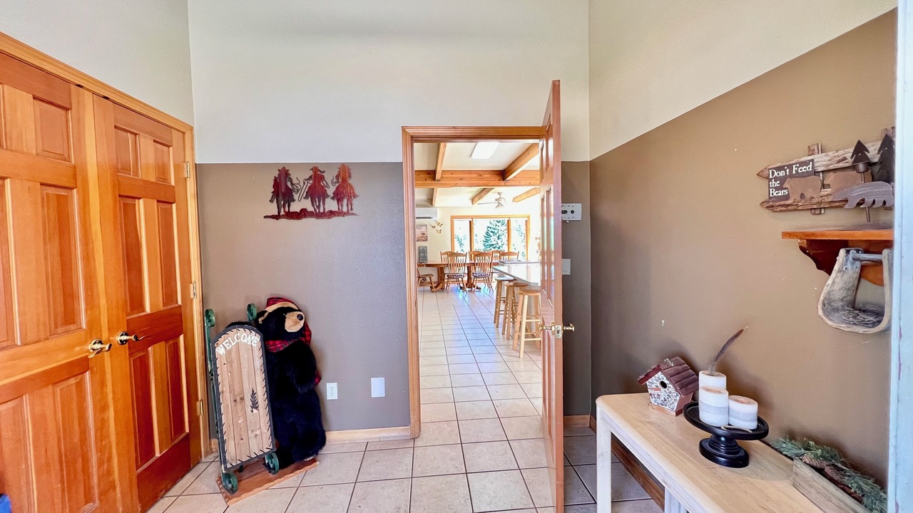 Photo of Others in Ronan