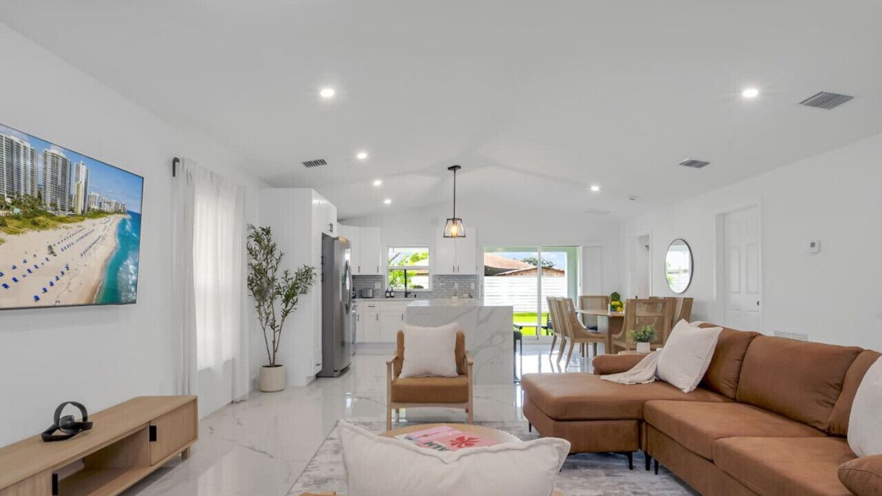 Photo of Livingroom in Lake Worth