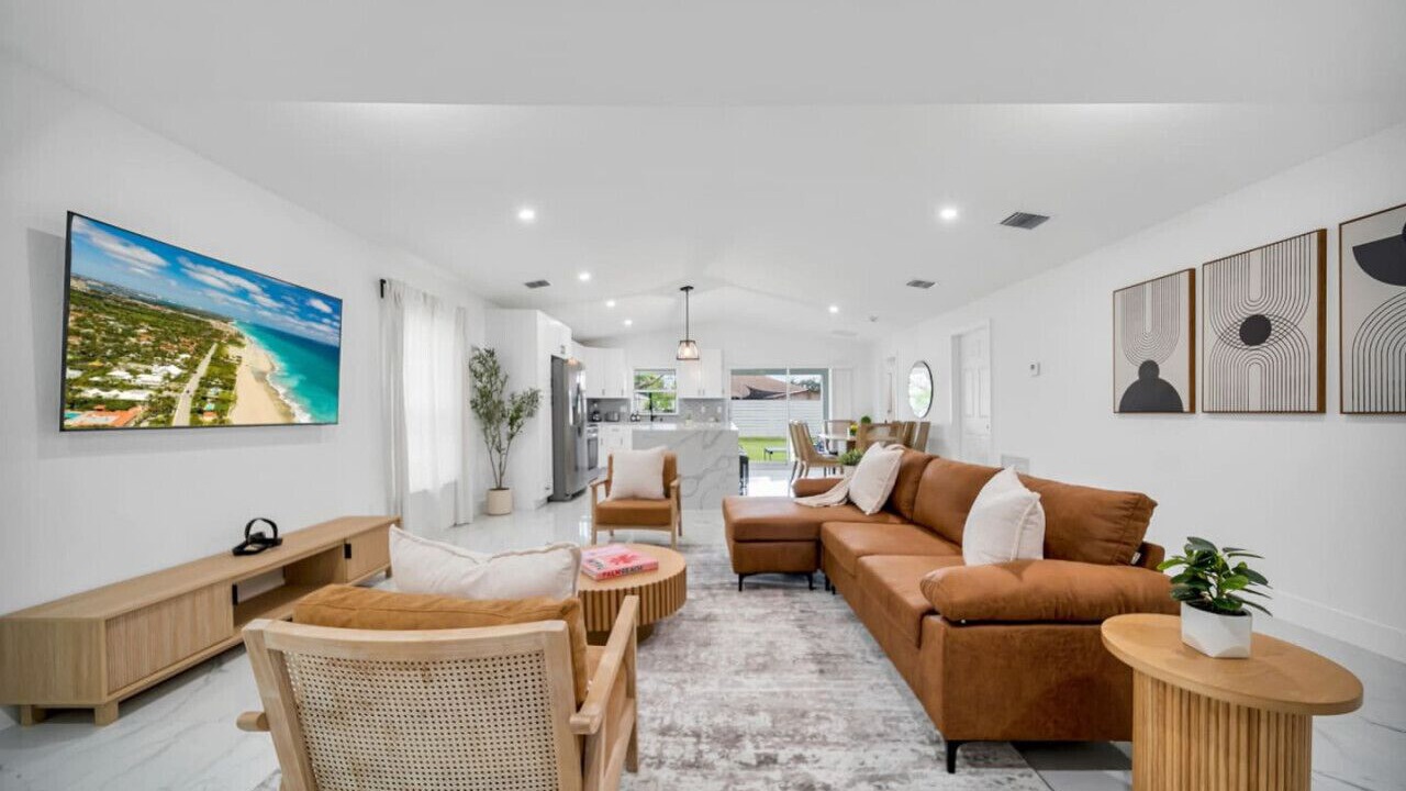 Photo of Livingroom in Lake Worth