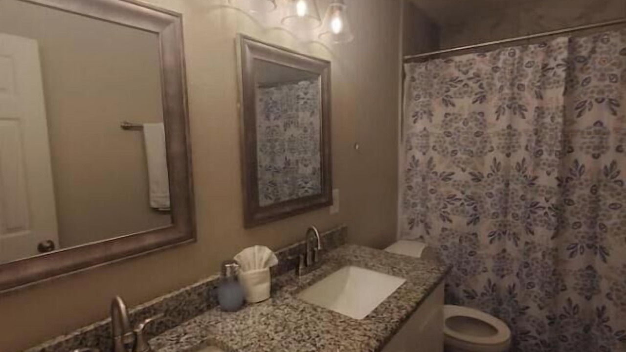 Photo of Bathroom in Mesquite