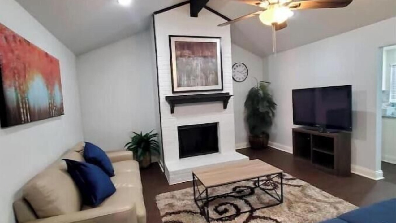 Photo of Livingroom in North Arlington