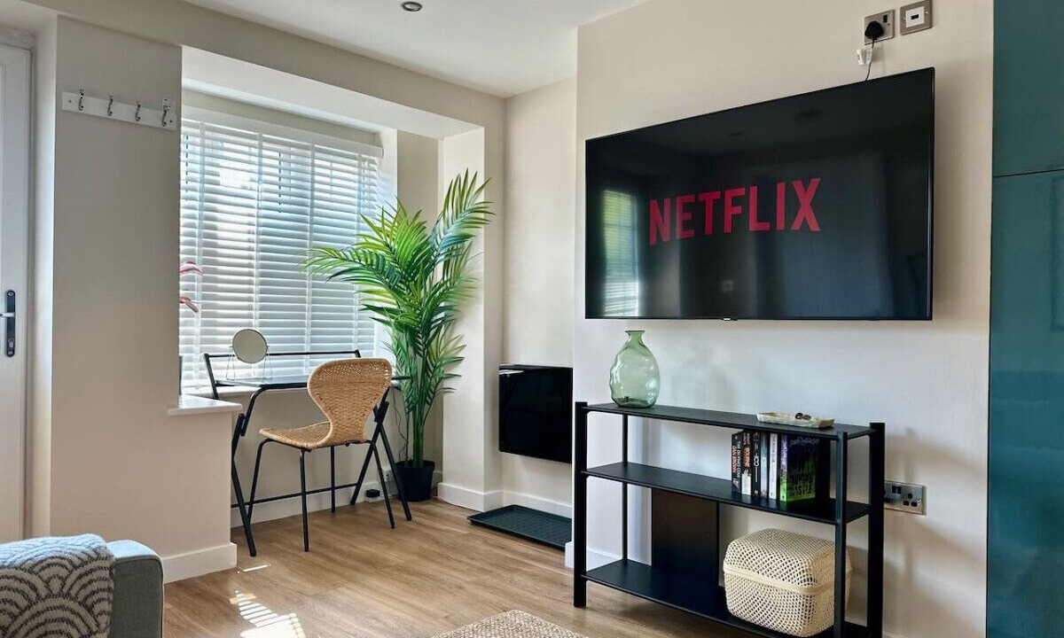 Photo of Livingroom in High Wycombe