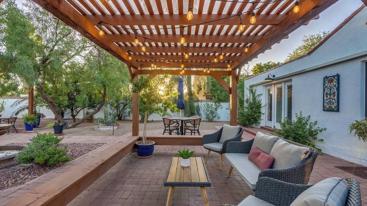 Photo of Outdoor in Sam Hughes