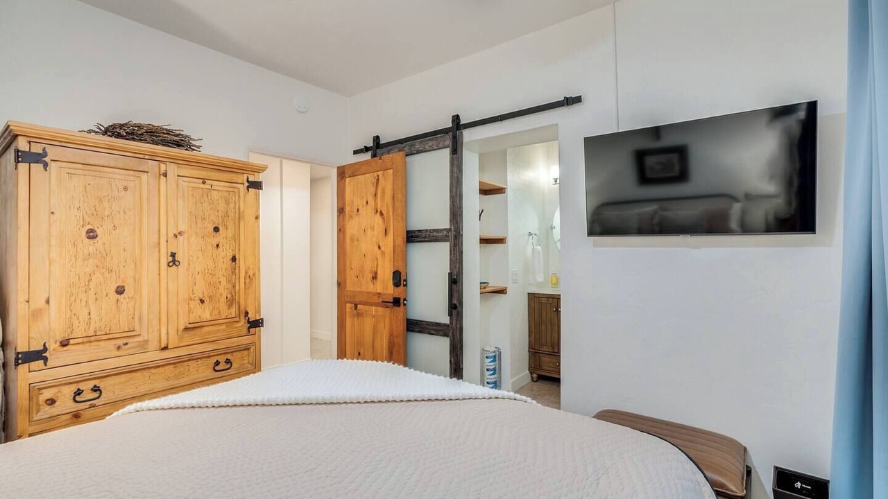 Photo of Bedroom in Sam Hughes