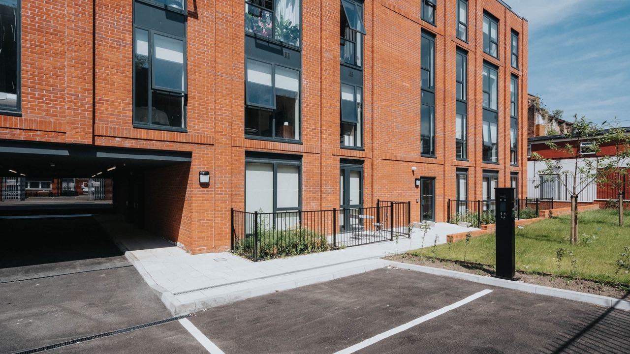 Photo of Others in Everton