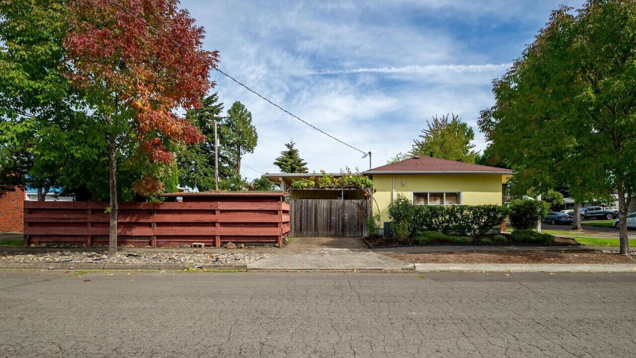 Photo of Others in Friendly