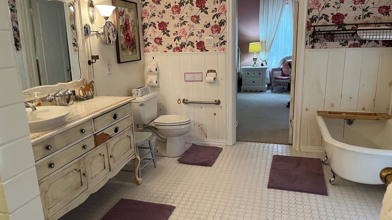 Photo of Bathroom in Gober