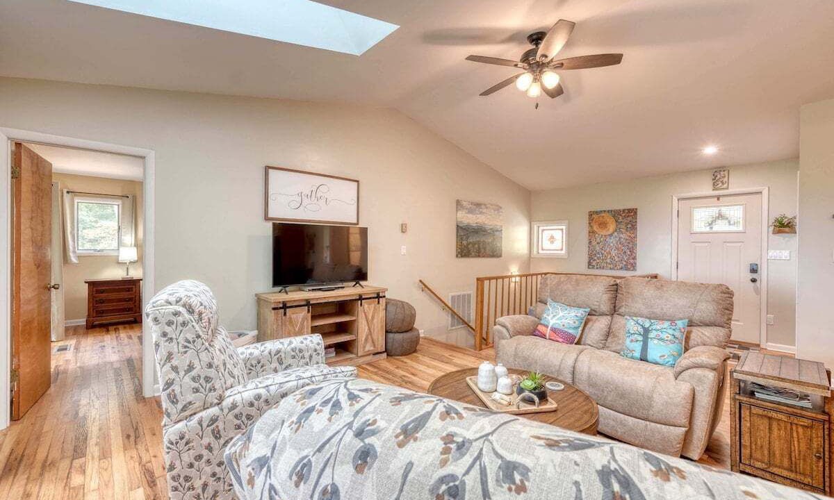 Photo of Livingroom in Hayesville