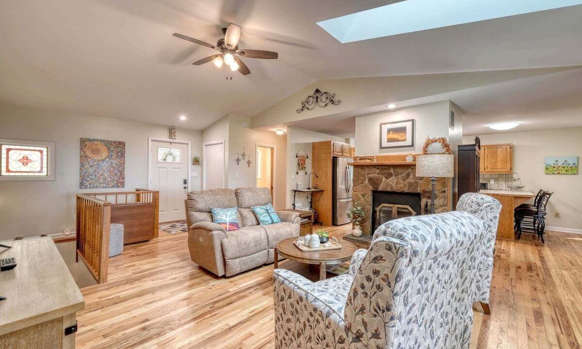 Photo of Livingroom in Hayesville