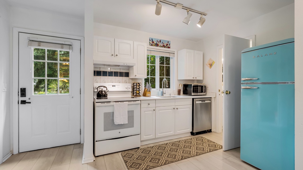 Photo of Kitchen in Gold Bar