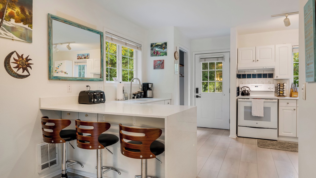 Photo of Kitchen in Gold Bar