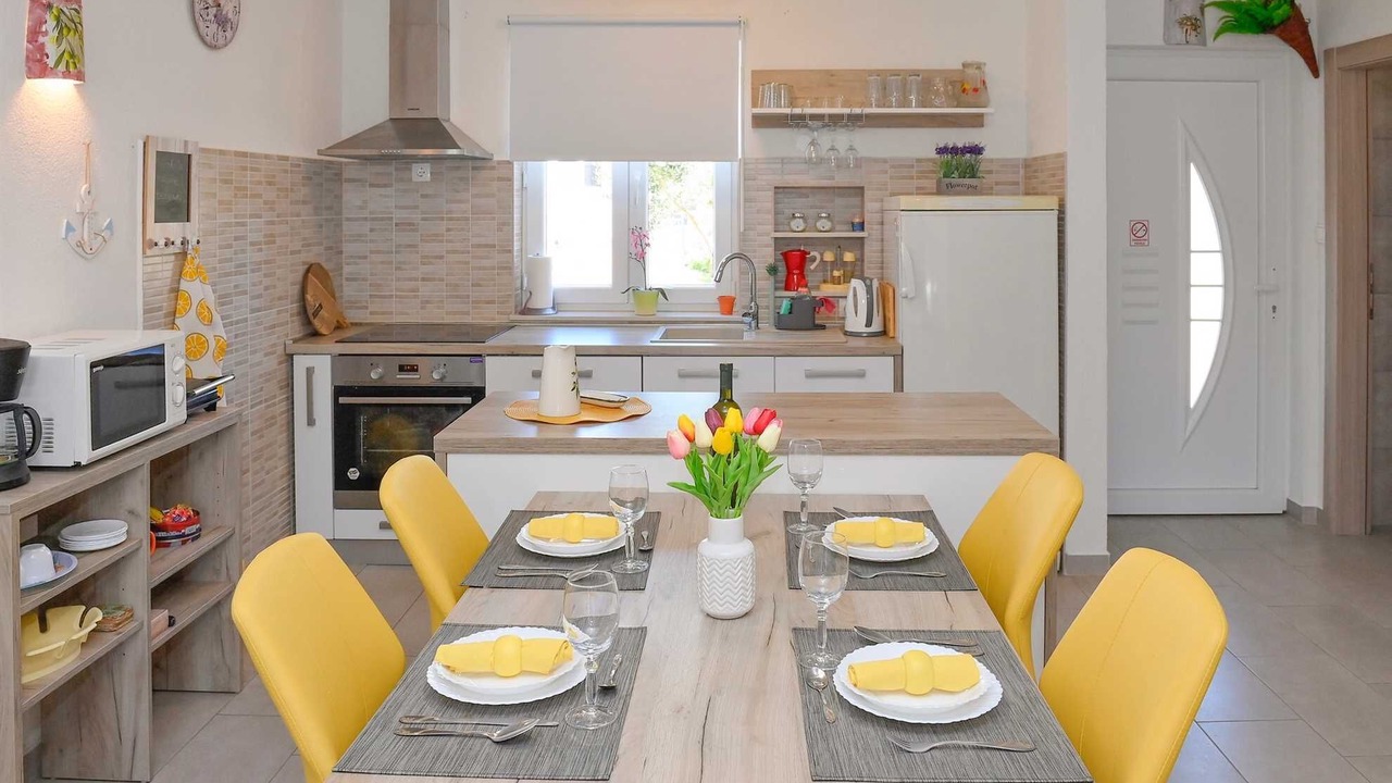 Photo of Kitchen in Gabonjin
