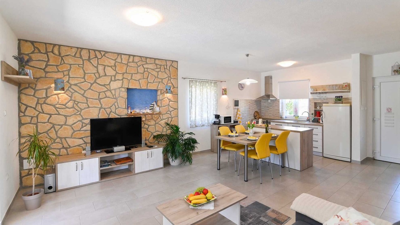 Photo of Livingroom in Gabonjin