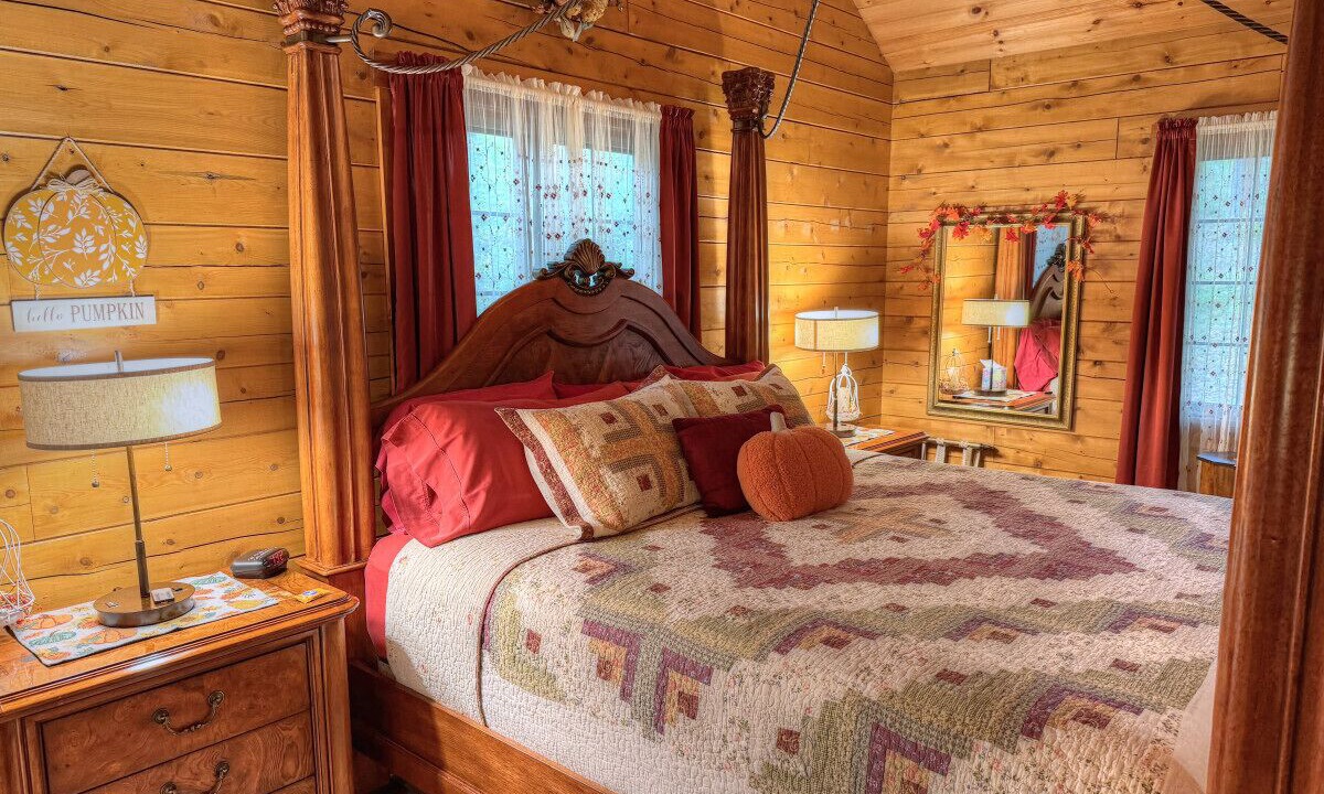 Photo of Bedroom in Millersburg